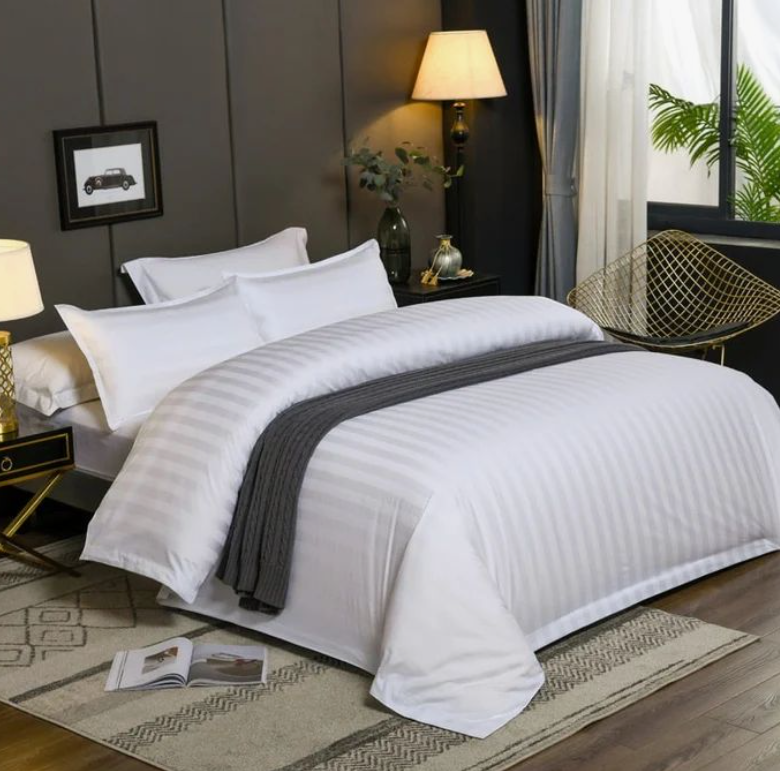 هل أنت على علم بالاختلافات في مواد ملاءات السرير في الفنادق؟